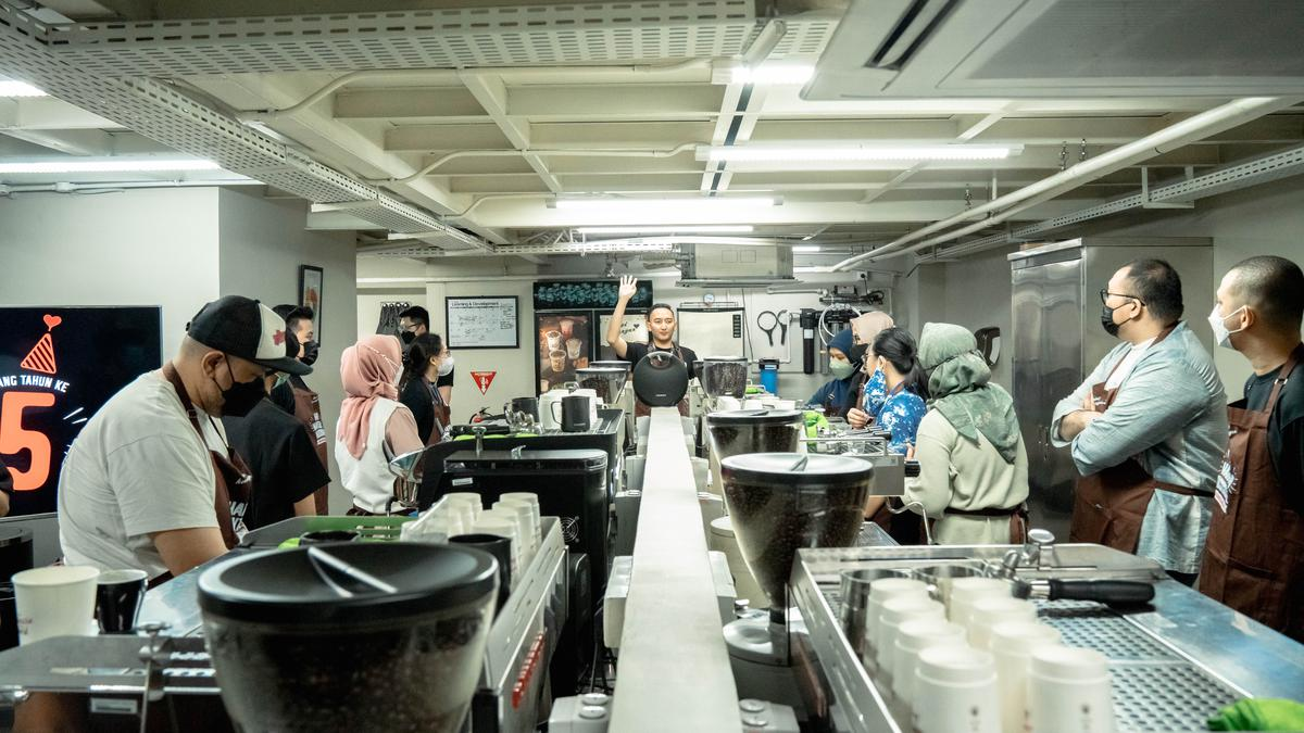 manajemen outlet kopi kenangan