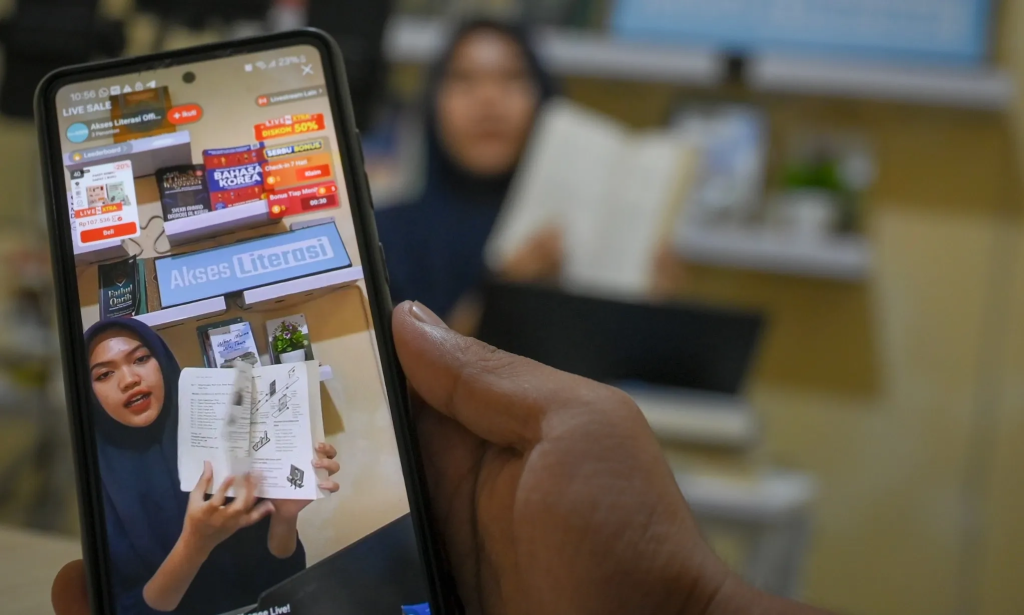 Wamenbud Giring Tech Budaya Ekonomi Digital UMKM Indonesia: Peluang Besar & Tantangan Nyata 2025